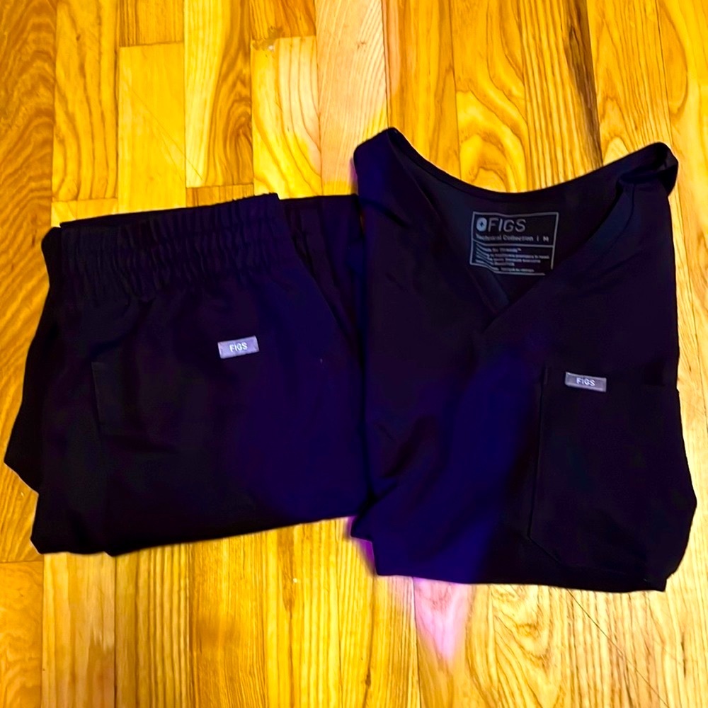 FIGS set: M Catarina & MT High Waisted Zamora in Black